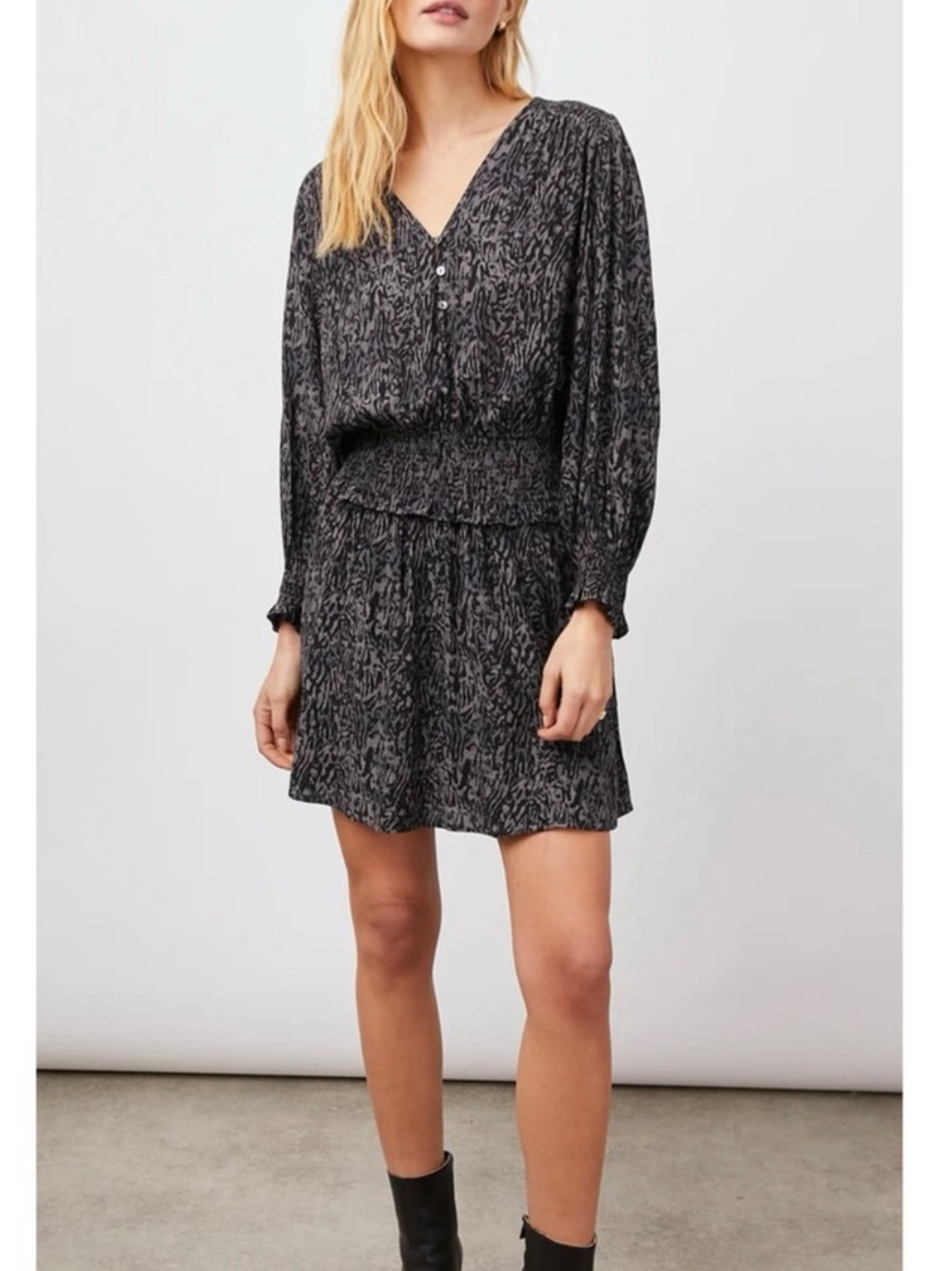 Rails Zana in Charcoal Abstract Animal Size L